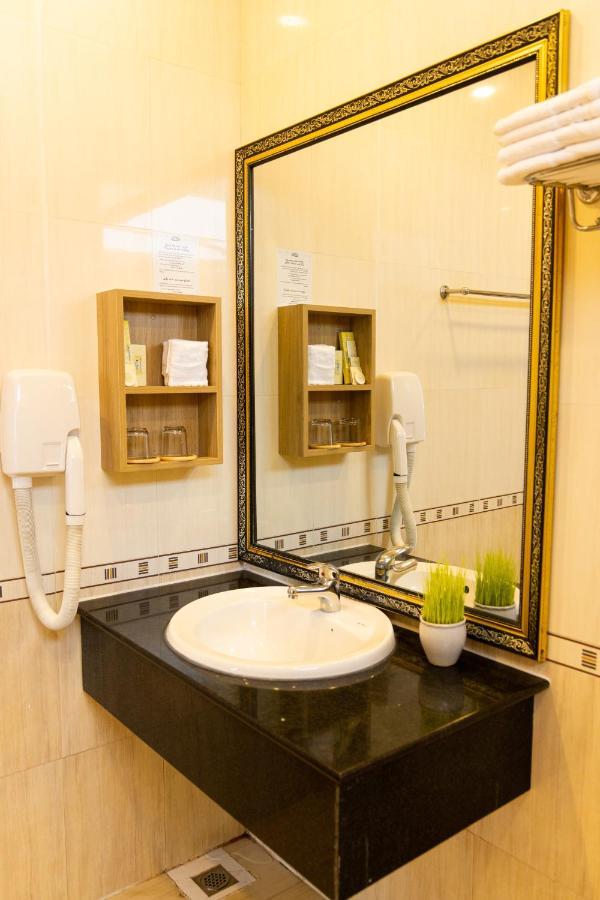 Hoang Loc Hotel Buôn Ma Thuột Esterno foto