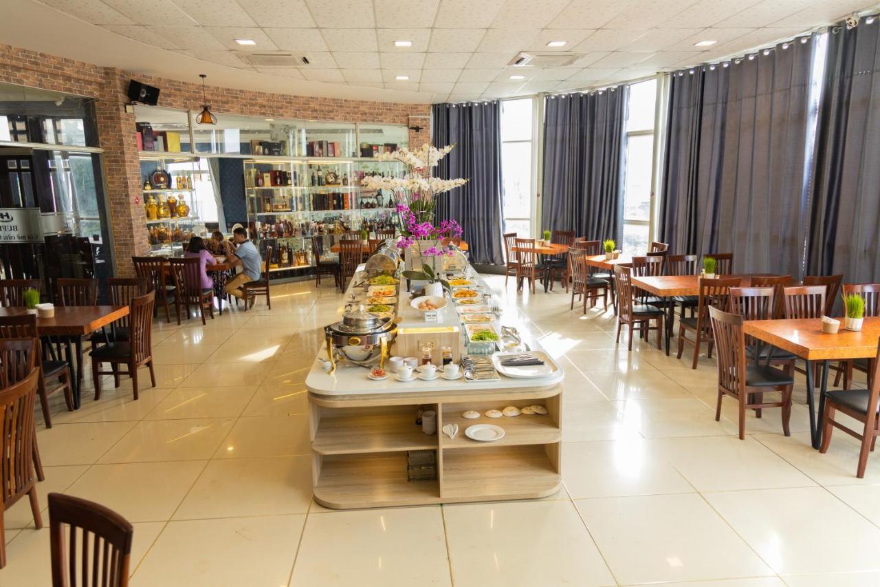 Hoang Loc Hotel Buôn Ma Thuột Esterno foto
